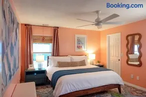 Escape to Secluded Spa, Heated Pool, Game Room, Firepit Near Crystal and Rainbow Rivers - Image 2