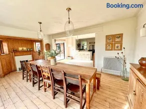 Highview House Norfolk Coast - seaviews, beach, hot tub - Image 3