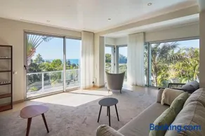 Luxury City House - Image 1