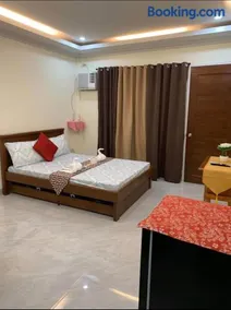 Piccadilly Green Villas Apartment - Image 1