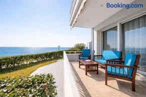 Theatre Home Sea View - Image 1