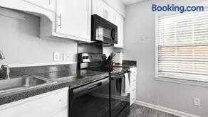 Landing Modern Apartment with Amazing Amenities (ID1222X839) - Image 3