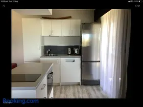 Seaview Apartment - Image 4