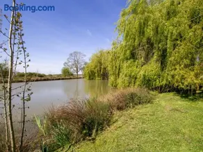 Gîte Authentique avec Piscine, Cheminée et Étang Privé à Naussannes - Proche Bergerac - Image 4