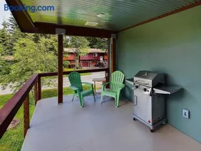 Updated Home Near Mendenhall Glacier w Large Deck - Image 4