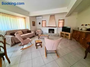Poulakis House - Image 2