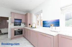 Luxury pair of Georgian Apartments, Hot tub, Sleeps 12, Seaside - Image 4