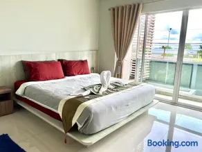 Brianna Balcony Apartment - Image 1
