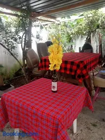Sparrows Africa guesthouse Narumoru - Image 3