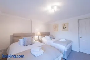 Apartment Jamaica Street 7 - Image 2