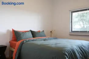 Dreamy Abode - Vineyard Retreat - Image 4