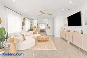 Coastal Chic Retreat Near Beach & Atlantic Ave - Image 1