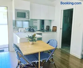 Bijoux Beach House - Image 1