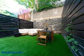 Newly Renovated 2BR w Backyard - Image 1