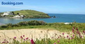 Warren Cottage with stunning views over Burgh Island and The Pilchard Inn - Image 2