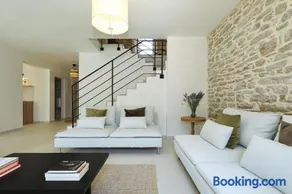 Villa Mira with a heated pool and a sea view - Image 1
