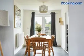 Halifax Gorgeous New Home - 3 bedrooms - Image 3