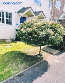 Modern 2-Bed House in Stoke Gifford, NR Parkway Statn, Free Parking - Image 2