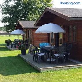 tHoefijzer Luxere Blokhutten 5 pers en Mini Camping - Image 2