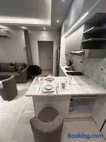 Luxury Apartment - Image 3