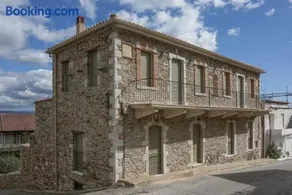 Entire Home in Laconia - Image 3