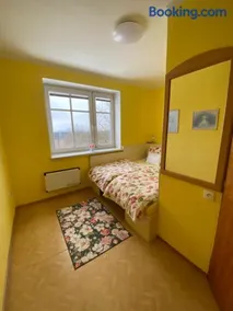 Rodinný apartmán 3+1 (65 m² ) v plném vybavení se nachází v krásné vesničce Horní Město na úpatí hor v oblasti Jeseníků - Image 2
