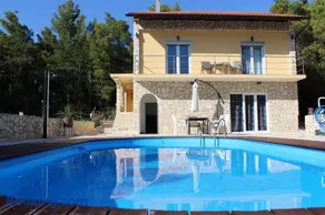 Villa· Vera mit Pool in ruhigem Waldstück - Image 1