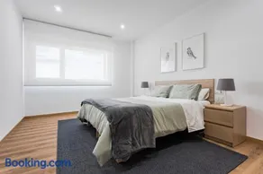 APARTAMENTO LUMINOSO EN CANGAS - B - Image 1
