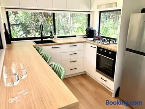 Designer Tiny home above the Creek - Image 5