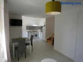 Appartement centre historique avec Terrasse au porte de la Camargue - Image 3