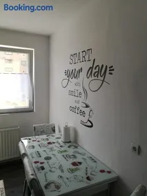 white black rooms - Image 2