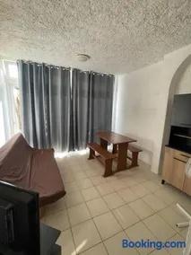 Studio cosy à Linguizzetta 32 m² avec terrasse privée - Image 3