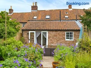 Yew Tree Cottage - Image 1
