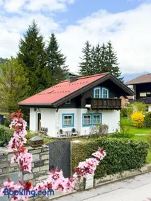 Rosis Cottage - Image 1