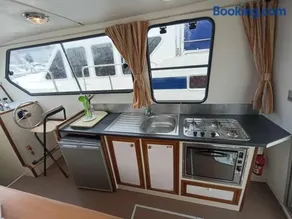Séjour insolite sur bateau confortable à Pontailler-sur-Saône, idéal pour 8 pers, draps inclus - API-1-46-21 - Image 2