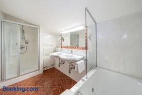 Hotel Olympia - Image 3