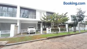 Villa Zenna Long Hải - Mimosa 611 View Biển - Image 2