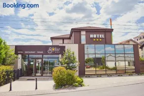 Hotel Solar - Image 1