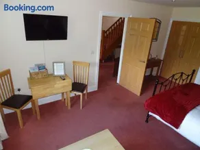 Birchwood House - Image 3