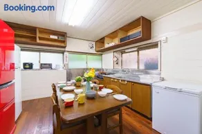 5 minutes to the coast Surfing & BBQ 2 bedrooms Max 17 people - Image 2