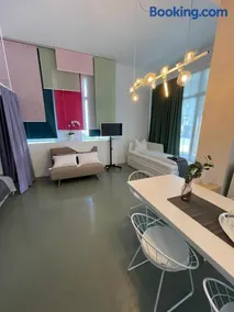 Main Station Design Loft Style Apartment - Image 4