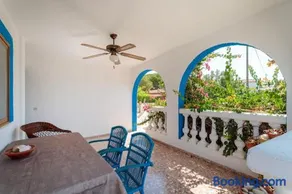 Villa Manolita in the area of Busot with 5 bedrooms and large private swimming pool - Image 3