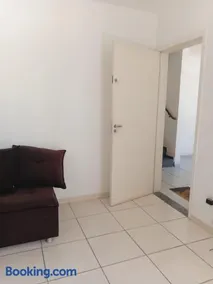 House Anas - Image 1