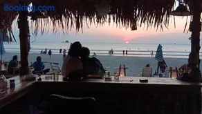 Lazy Hut - Image 1