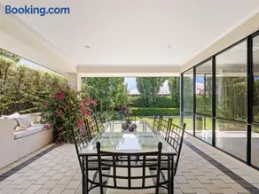 "Ile-de-Re" Generous Garden Home by the Beach - Image 4