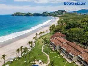 Palms 14 Luxury Beachfront Villa - Image 1