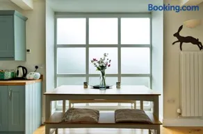 Finest Retreats - Coach House Wellbeing Retreat - Image 4