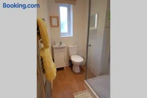 Cosy, self contained annex - Image 3