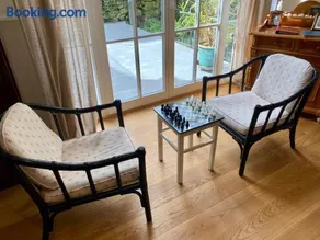 Eine gemütliche Ferienwohnung mit Garten - Image 3