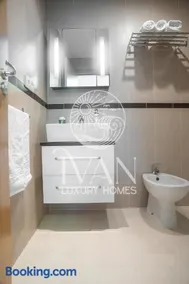 Casa Alegría Ivan Luxury Homes 10ªPlta Sur 1ªLinea - Image 3